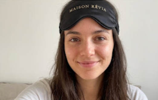 Masque Maison Révia porté par une cliente